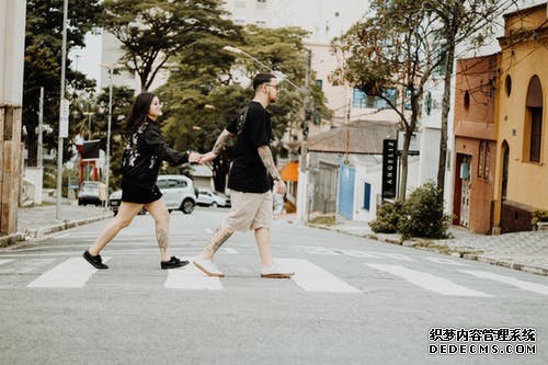单反是相机重要还是镜头重要亚洲欧美日韩中文加勒比，摄影艺术的决定性因素解析